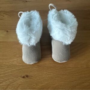 Tartine et Chocolat Tan and White Fur Boots